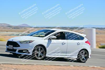 media/Oct-18-2025-Extreme Speed (Sat) [[d6d7e1fef1]]/Group 4 Orange/Session 2 (Turn 3)/